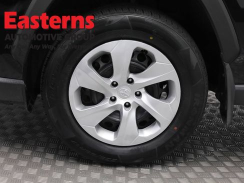 Used 2020 Toyota RAV4 LE w/ All Weather Liner Package AWD/4WD image 31