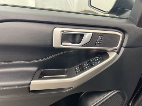 Used 2023 Ford Explorer XLT w/ Equipment Group 202A image 14