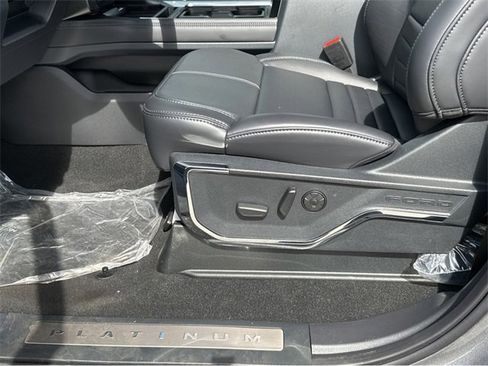 New 2025 Ford F250 Platinum image 36