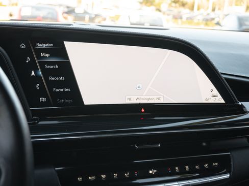 Used 2023 Cadillac Escalade V w/ LPO, ONYX Package image 24