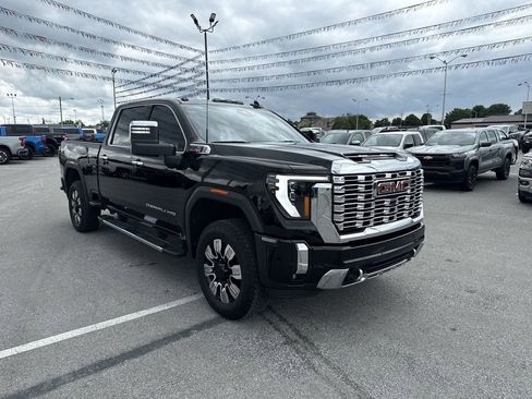 Used 2025 GMC Sierra 2500 Denali AWD/4WD image 15