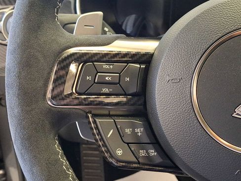 Used 2020 Ford Mustang Shelby GT500 w/ Technology Package image 16