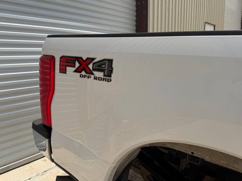 Used 2019 Ford F250 XL w/ Power Equipment Group AWD/4WD image 8