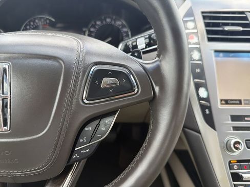Used 2019 Lincoln MKZ Reserve FWD image 28