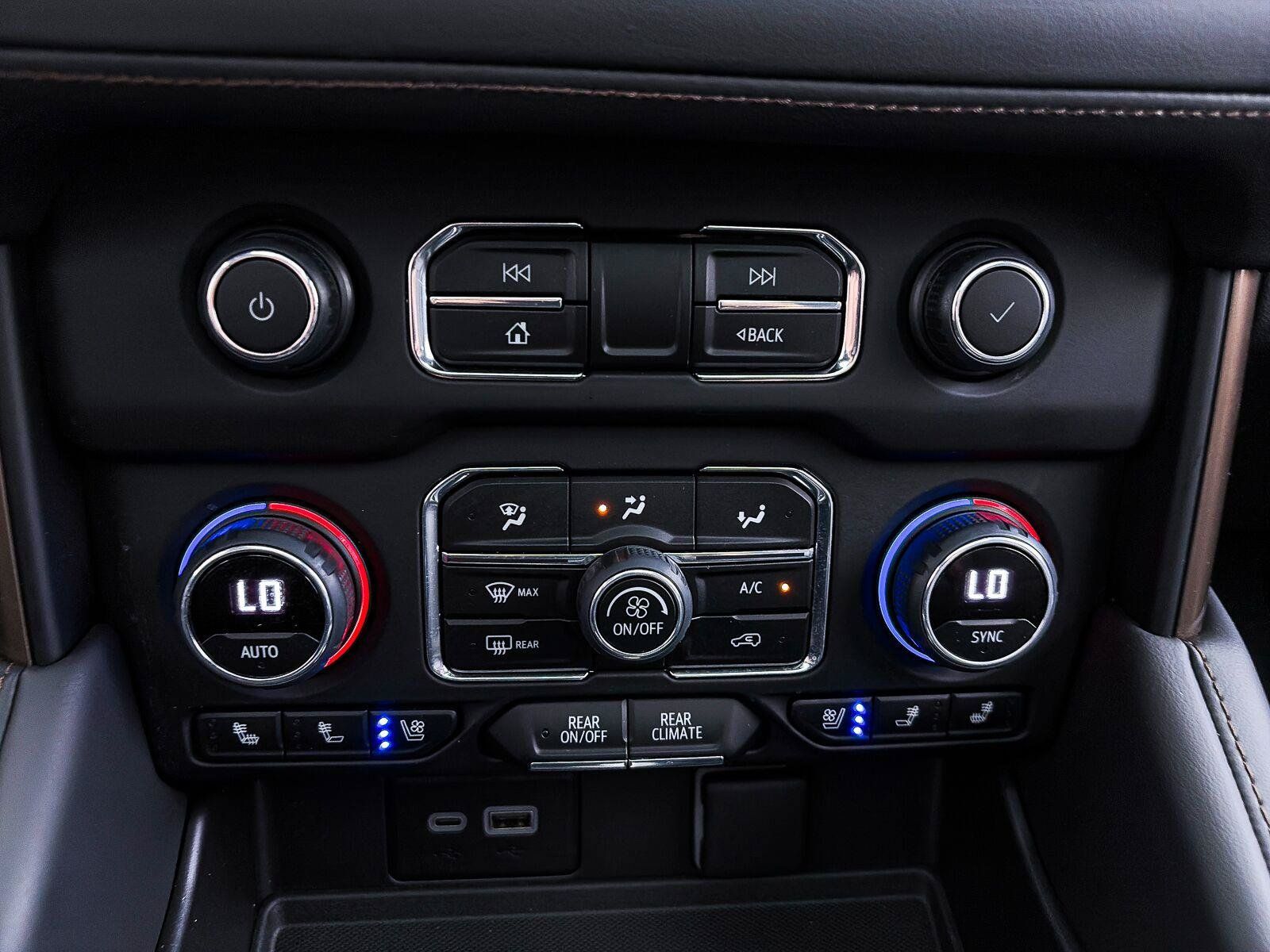 Used 2023 Chevrolet Tahoe High Country AWD/4WD image 31