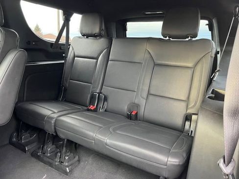 Used 2022 Chevrolet Suburban Z71 w/ Off-Road Capability Package image 36