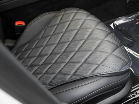 Used 2024 Mercedes-Benz S 580 4MATIC Sedan w/ Warmth & Comfort Package image 44