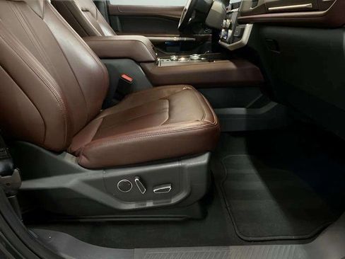 Used 2024 Ford Expedition Max Limited image 82