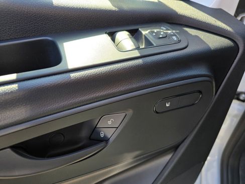 New 2025 Mercedes-Benz Sprinter 2500 image 25