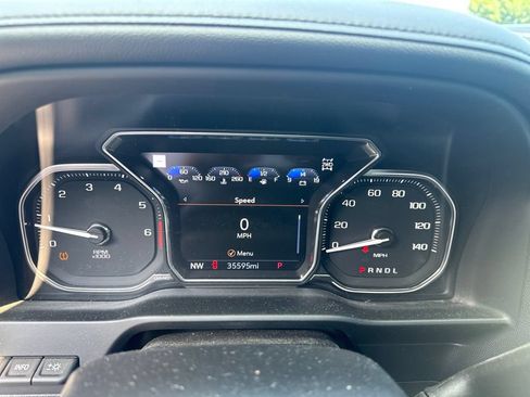 Used 2022 GMC Sierra 2500 Denali w/ Technology Package AWD/4WD image 10