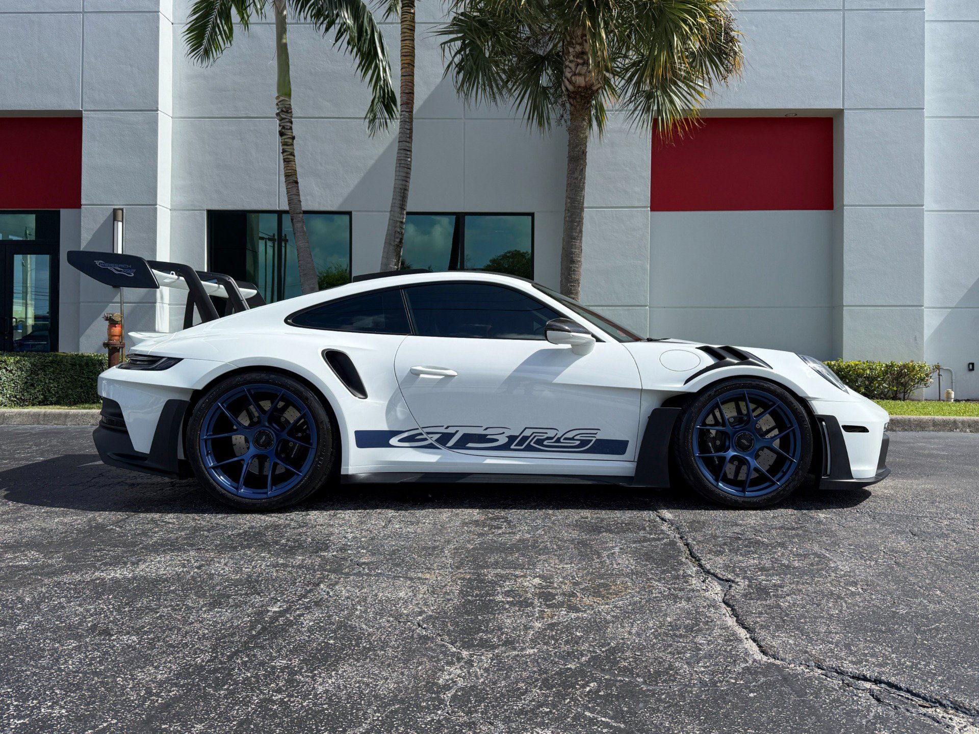 Used 2025 Porsche 911 GT3 RS RWD image 4