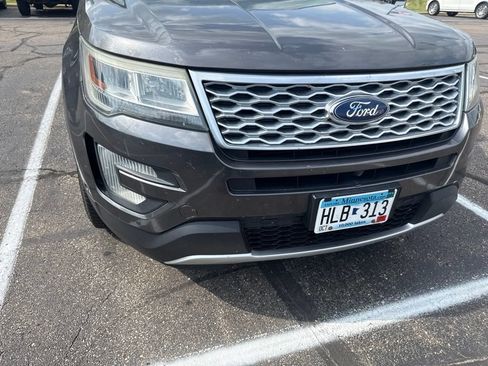 Used 2016 Ford Explorer Platinum AWD/4WD image 5