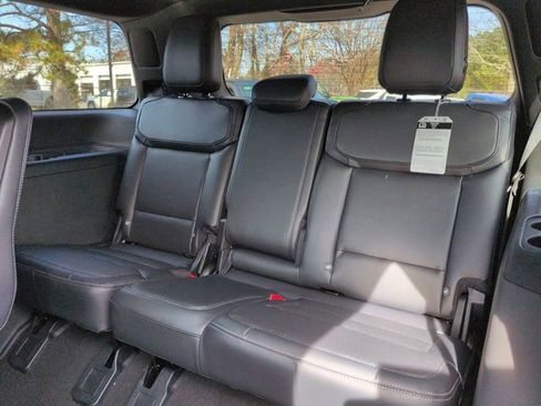 New 2025 Ford Expedition Platinum w/ Stealth Performance Package image 13