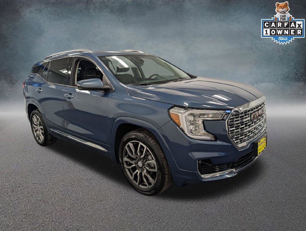 Used 2024 GMC Terrain Denali AWD/4WD image 3