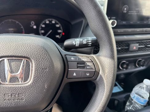 Used 2023 Honda HR-V LX image 21
