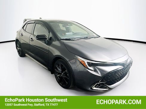 Used 2025 Toyota Corolla XSE image 1