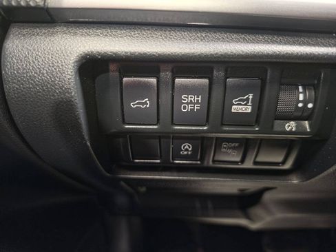 Used 2021 Subaru Forester Premium AWD/4WD image 25