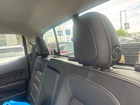 Used 2022 GMC Canyon Denali RWD image 11