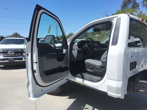 New 2026 Ford F550 2WD Regular Cab Super Duty image 5