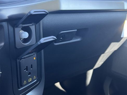 New 2025 Ford F150 Lariat w/ Equipment Group 501A Mid image 11