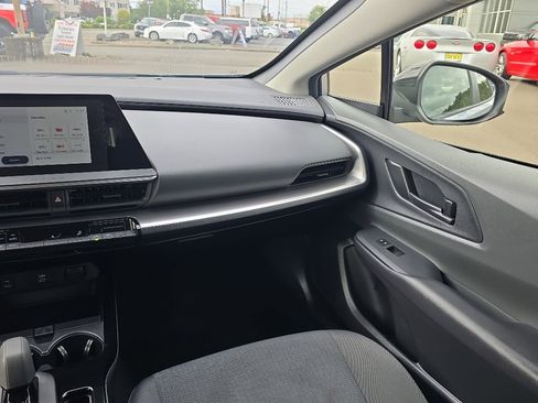 Used 2024 Toyota Prius LE image 22