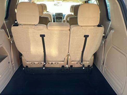 Used 2016 Dodge Grand Caravan SE w/ Quick Order Package 29E SE image 13