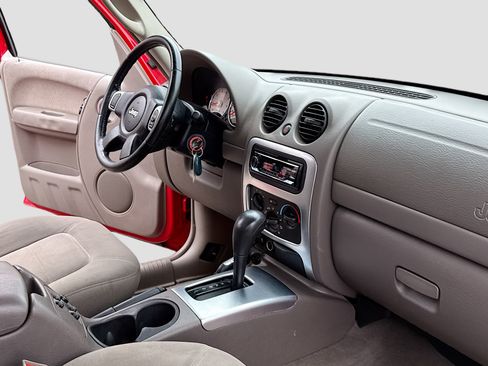 Used 2002 Jeep Liberty Limited AWD/4WD image 5