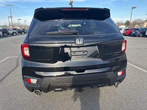 Certified 2025 Honda Passport Black Edition image 19