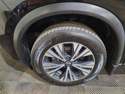 Used 2023 Nissan Rogue SV AWD/4WD image 18