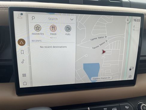 New 2025 Land Rover Defender 90 V8 image 25