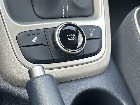 New 2026 Hyundai Venue SEL FWD image 30