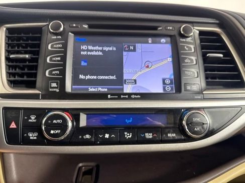 Used 2016 Toyota Highlander Limited w/ Protection Package #3 AWD/4WD image 16