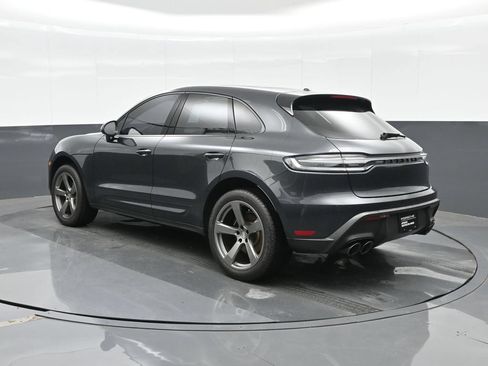 Used 2024 Porsche Macan AWD/4WD image 3