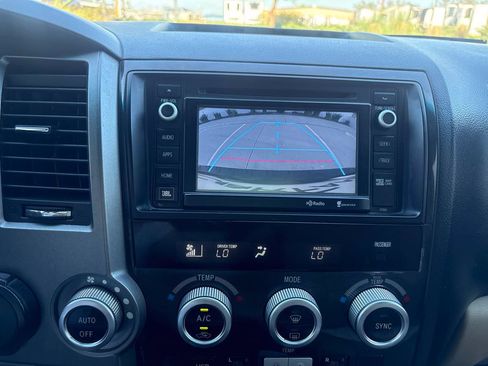 Used 2015 Toyota Sequoia Platinum RWD image 31