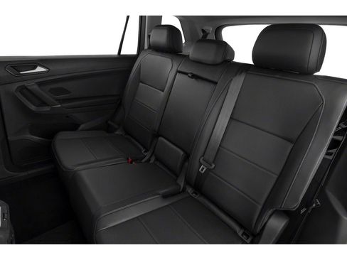 Used 2019 Volkswagen Tiguan SE w/ Panoramic Sunroof Package AWD/4WD image 9