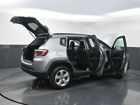 Used 2018 Jeep Compass Latitude w/ Safe & Security Group image 36