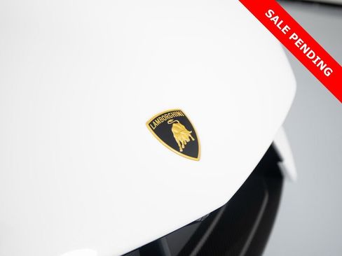 Used 2024 Lamborghini Revuelto image 47