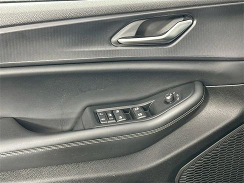 Used 2023 Jeep Grand Cherokee Altitude image 25