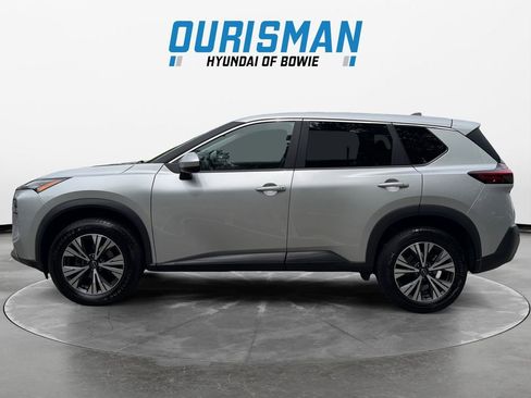 Used 2023 Nissan Rogue SV AWD/4WD image 3