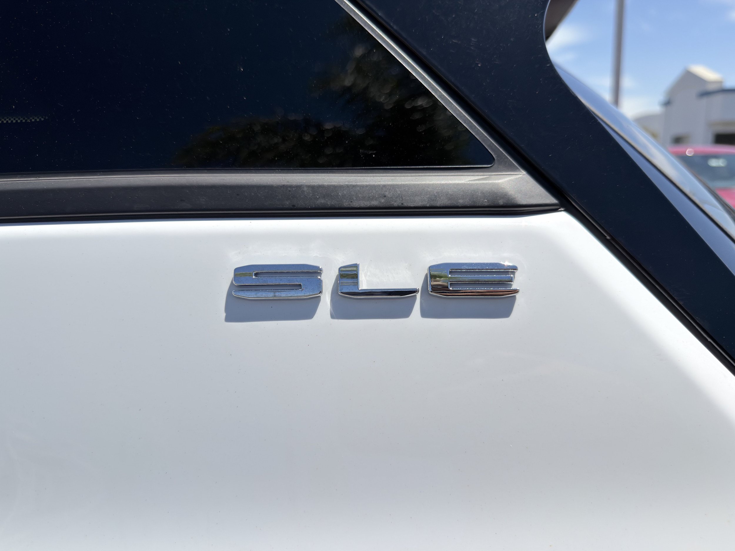 Used 2024 GMC Terrain SLE FWD image 40