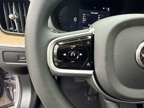 New 2026 Volvo XC60 B5 Plus w/ Protection Package Premier AWD/4WD image 12