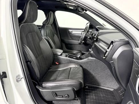 Used 2021 Volvo XC40 P8 Recharge w/ Advanced Package AWD/4WD image 50