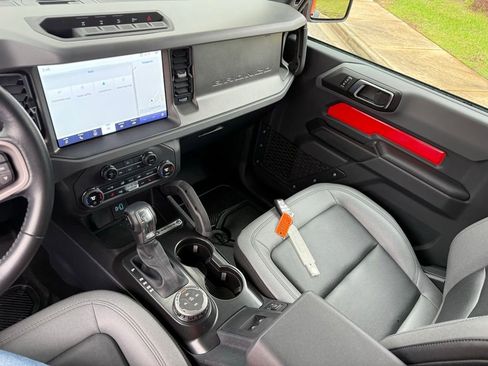 Used 2024 Ford Bronco Big Bend w/ Sasquatch Package image 35