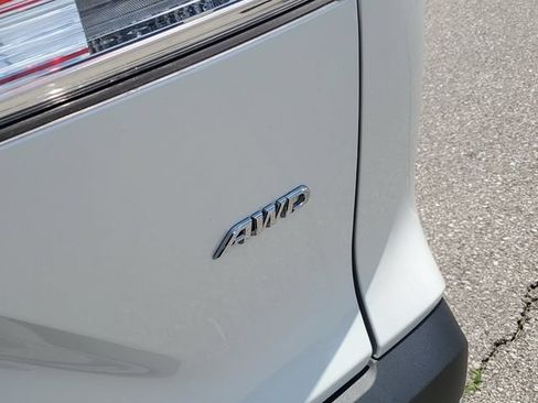 Used 2023 Toyota Corolla Cross L AWD/4WD image 8