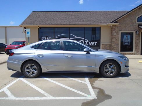 Used 2021 Hyundai Sonata SE FWD image 1
