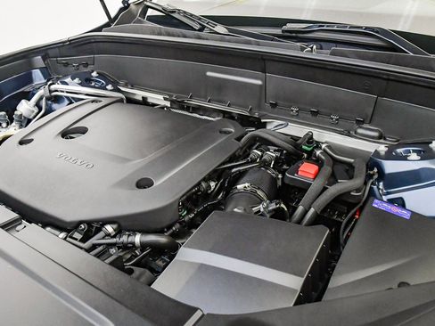 Certified 2025 Volvo XC90 B6 Ultra image 29