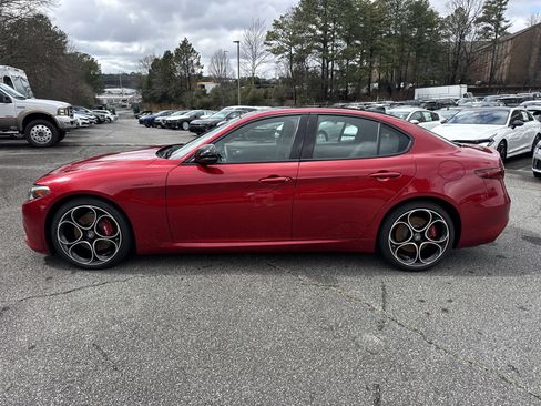 Used 2023 Alfa Romeo Giulia Veloce image 4