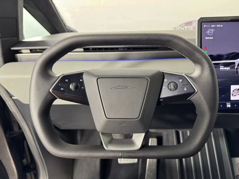 Used 2025 Tesla Cybertruck AWD Crew Cab image 13