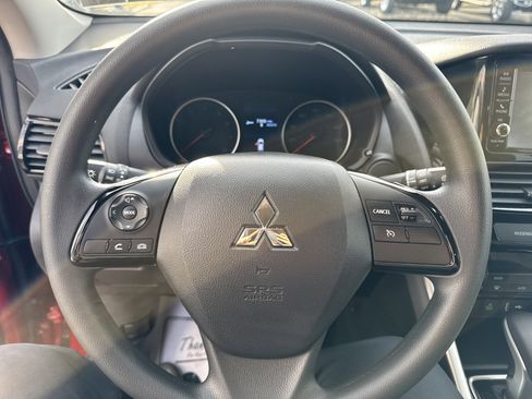 Used 2025 Mitsubishi Eclipse Cross ES image 8