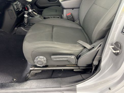 Used 2020 Jeep Gladiator Sport w/ Quick Order Package 24S image 14